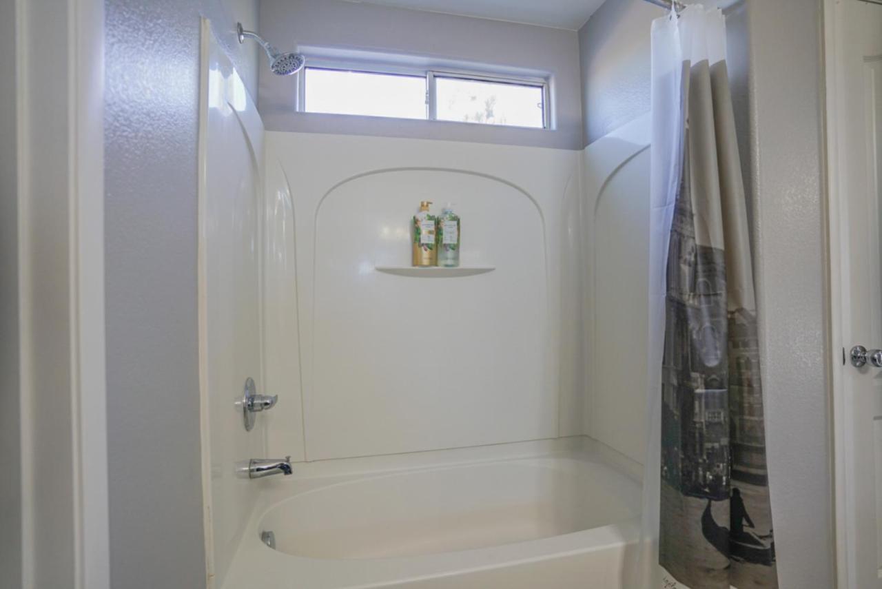 Ultra Modern Las Vegas Home 20min From The Strip Exterior foto